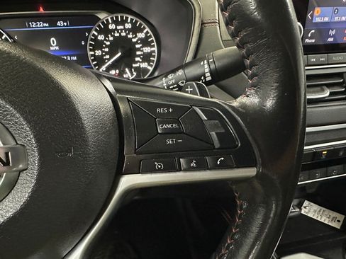 Used 2022 Nissan Altima 2.5 SR FWD image 8