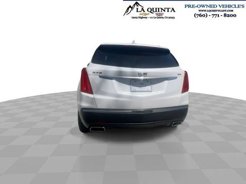 Used 2018 Cadillac XT5 Luxury w/ Driver Awareness Package FWD image 3