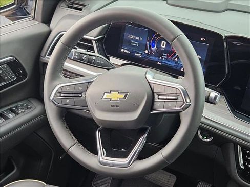 New 2026 Chevrolet Suburban Premier image 11