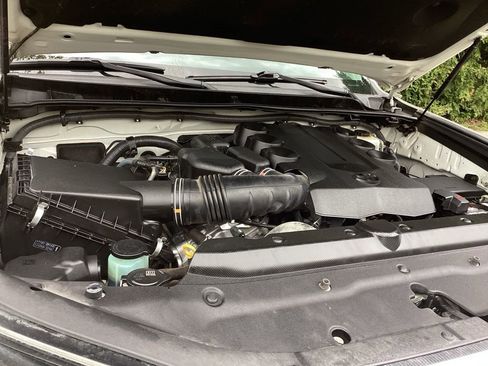 Used 2015 Toyota 4Runner Limited image 22