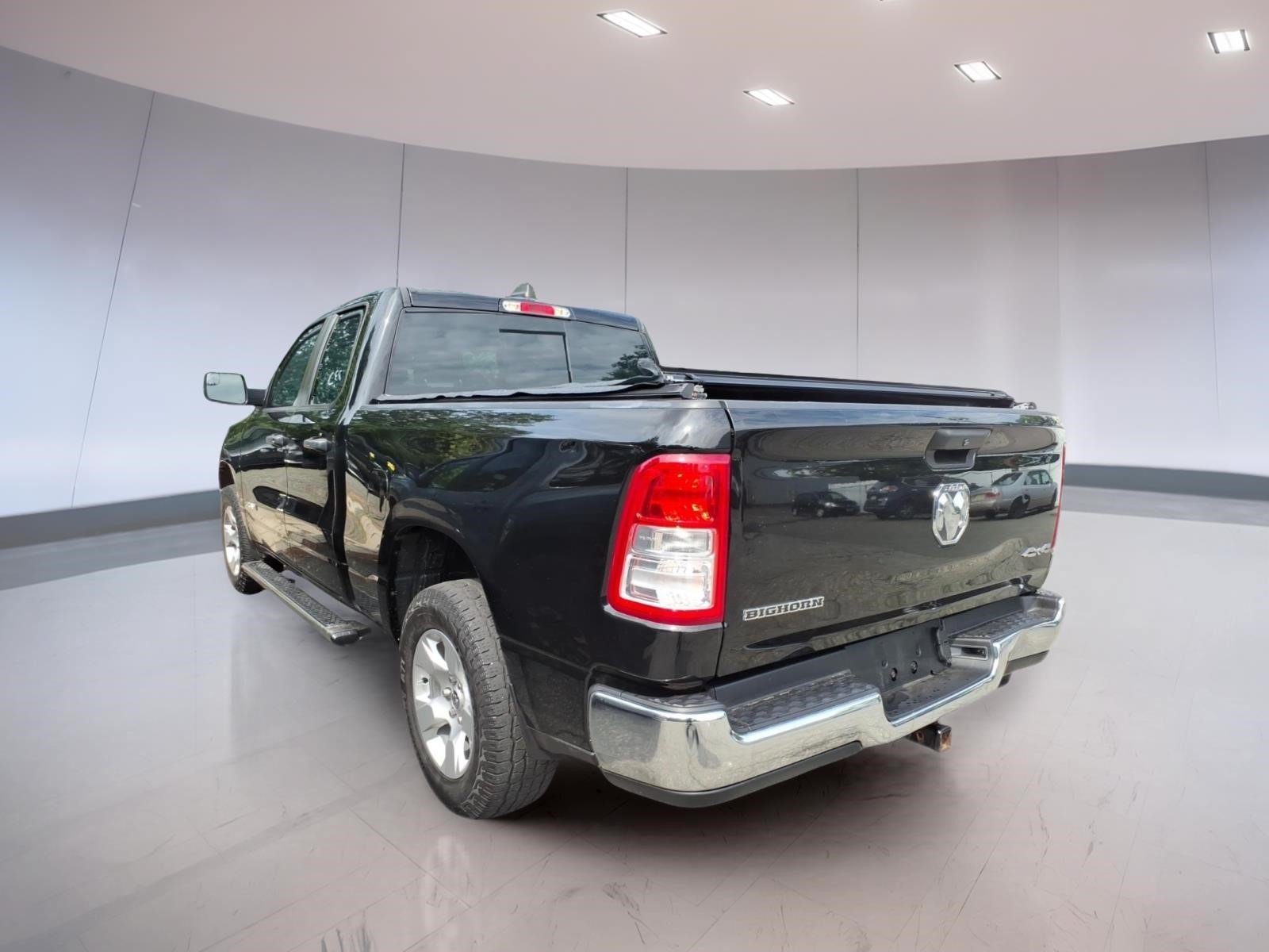 Used 2023 RAM 1500 Big Horn AWD/4WD image 3