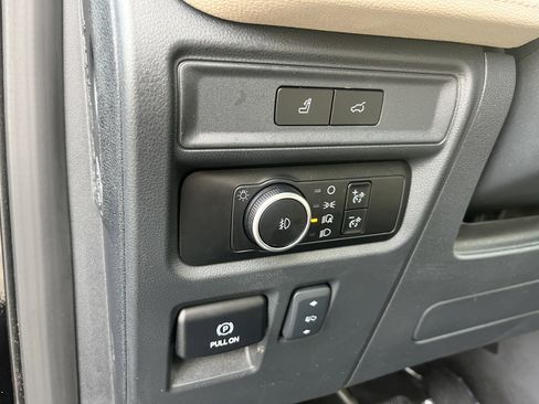 Used 2024 Ford Expedition Max Limited image 17