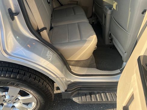 Used 2011 Ford Escape Limited AWD/4WD image 25
