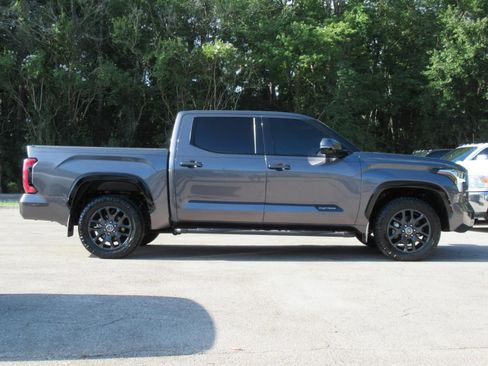 Used 2023 Toyota Tundra Platinum AWD/4WD image 2