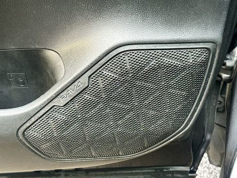 Used 2020 Toyota RAV4 LE image 19