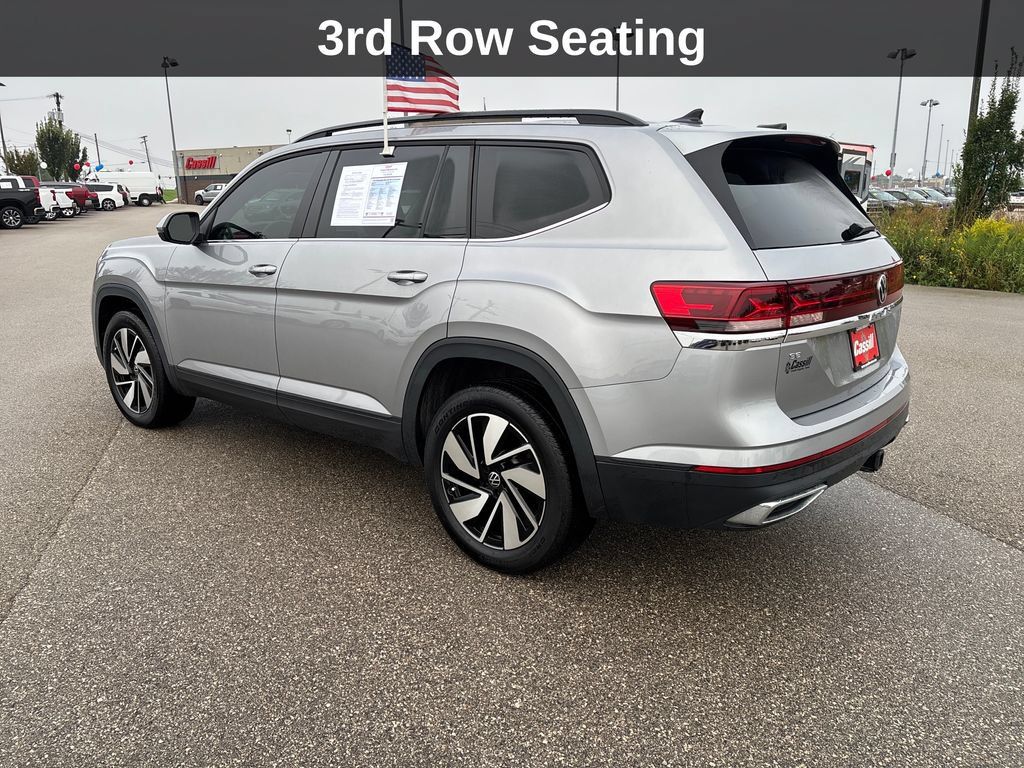 Used 2024 Volkswagen Atlas SE FWD image 3