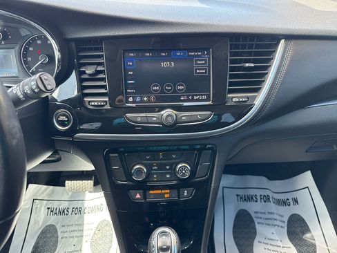 Used 2021 Buick Encore Preferred image 31