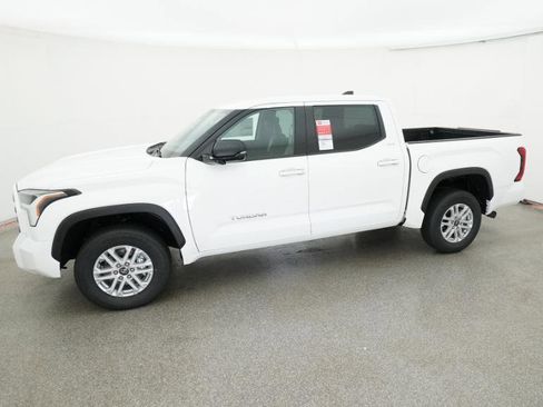 New 2026 Toyota Tundra SR5 AWD/4WD image 4