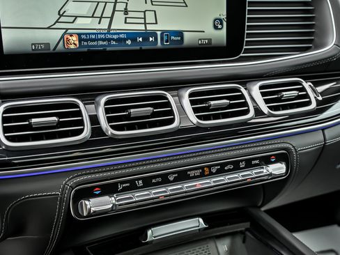 Used 2026 Mercedes-Benz Maybach GLS 600 4MATIC image 45