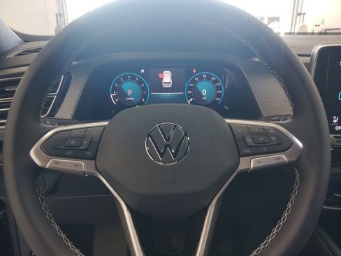 New 2026 Volkswagen Atlas Cross Sport SE FWD image 11