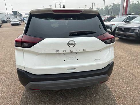 Used 2023 Nissan Rogue S AWD/4WD image 6