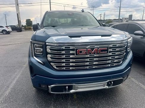 Used 2025 GMC Sierra 1500 Denali w/ Denali Reserve Package AWD/4WD image 5