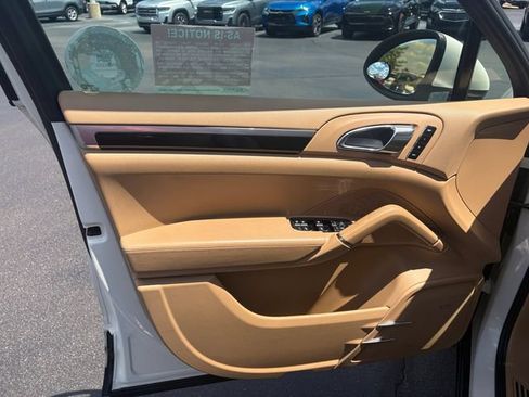 Used 2011 Porsche Cayenne AWD/4WD image 18