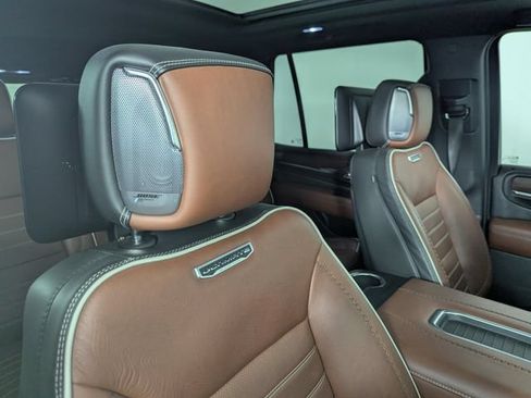 Used 2023 GMC Yukon Denali Ultimate AWD/4WD image 26