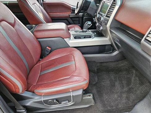 Used 2018 Ford F150 Platinum w/ Equipment Group 701A Luxury image 18