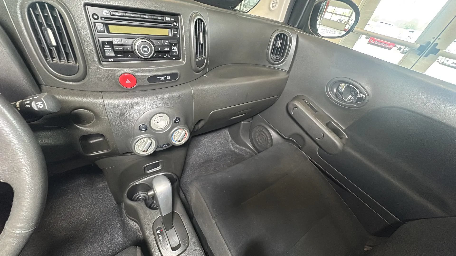 Used 2012 Nissan Cube 1.8 S w/ Interior Designer Pkg FWD image 31