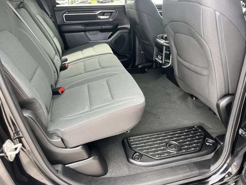 Used 2023 RAM 1500 4x4 Crew Cab image 22