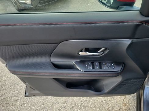 Certified 2026 Nissan Kicks SR AWD/4WD image 17