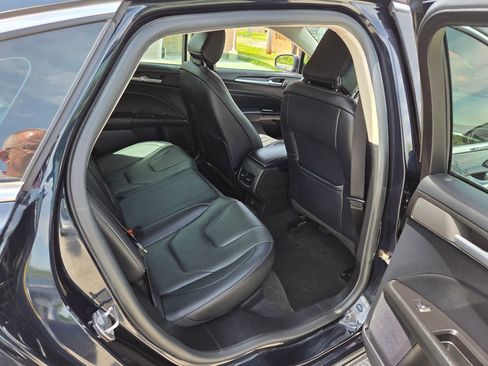 Used 2020 Ford Fusion Titanium FWD image 19