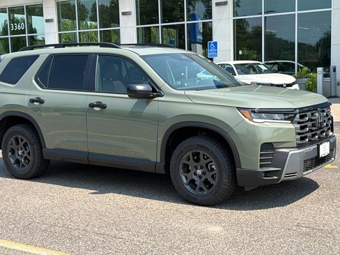 Certified 2026 Honda Pilot TrailSport image 1