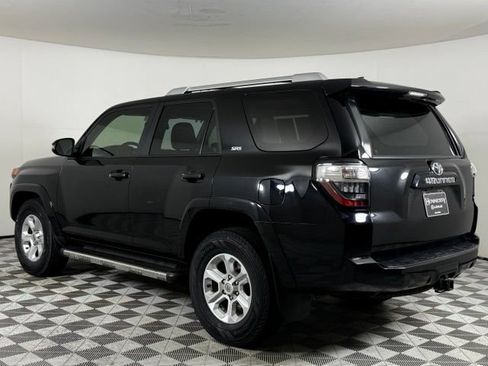 Used 2017 Toyota 4Runner SR5 Premium RWD image 6
