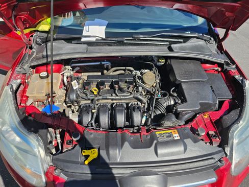 Used 2013 Ford Focus SE FWD image 17