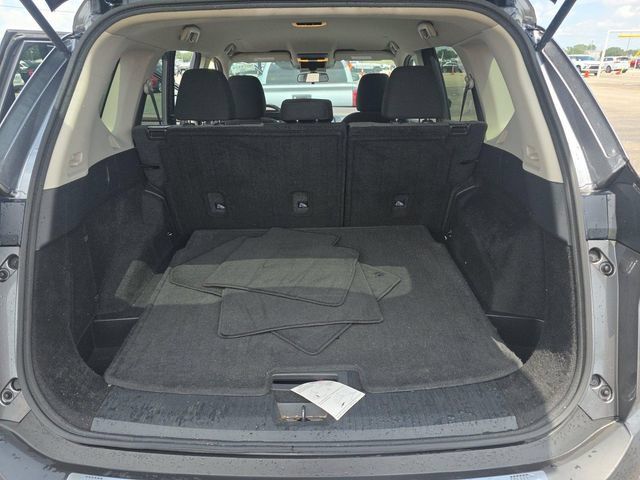 Used 2023 Nissan Rogue SV FWD image 2