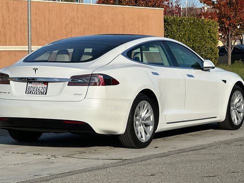 Used 2018 Tesla Model S 100D image 4