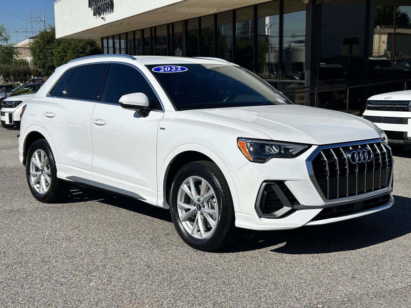 Used 2022 Audi Q3 2.0T Premium w/ Convenience Package AWD/4WD image 1