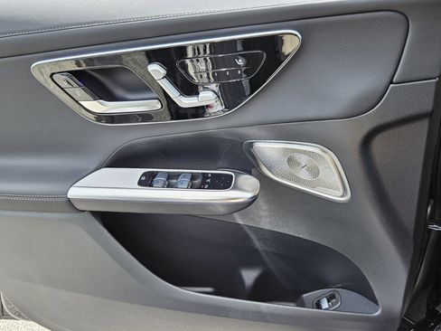 New 2026 Mercedes-Benz GLC 300 image 39