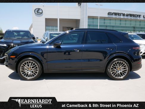 Used 2022 Porsche Cayenne Platinum Edition w/ Premium Package Plus AWD/4WD image 3
