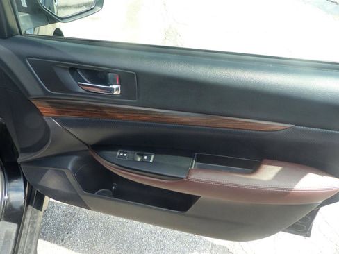 Used 2013 Subaru Outback 2.5i Limited w/ Special Appearance Pkg AWD/4WD image 16