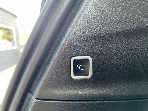 Certified 2019 Chrysler Pacifica Touring-L Plus w/ Advanced Safetytec Group image 7