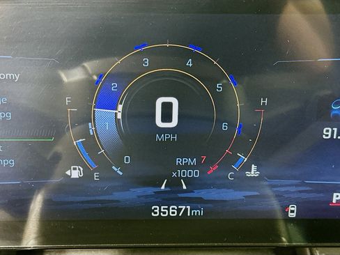 Used 2025 Chevrolet Equinox LT image 19