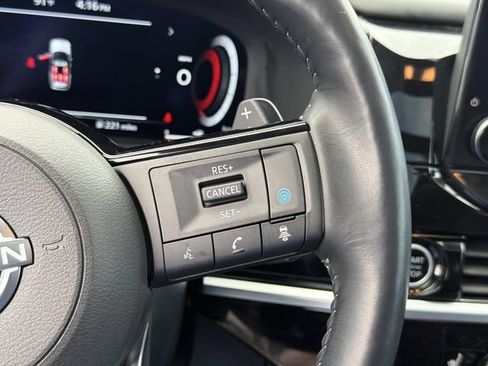 Used 2024 Nissan Pathfinder Platinum FWD image 30