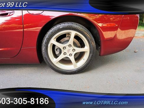 Used 2003 Chevrolet Corvette Coupe w/ Preferred Equipment Group RWD image 4