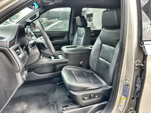 Used 2021 Chevrolet Tahoe LT RWD image 3