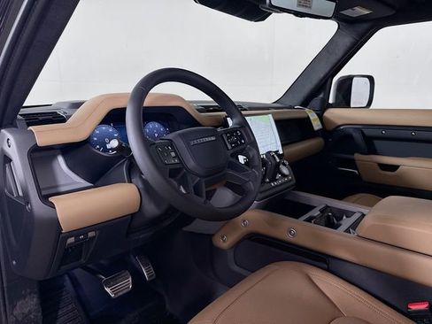 New 2026 Land Rover Defender 110 V8 AWD/4WD image 9