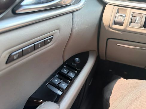 Used 2013 Cadillac XTS Luxury FWD image 17