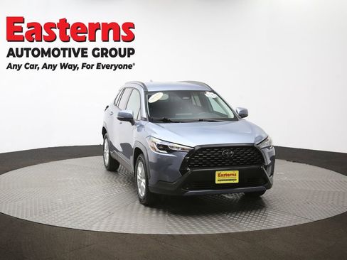 Used 2024 Toyota Corolla Cross LE image 48