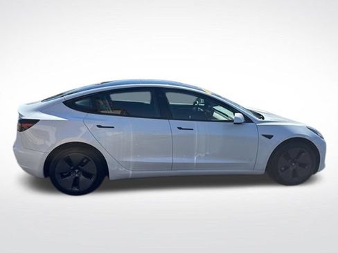 Used 2022 Tesla Model 3 Long Range AWD/4WD image 2