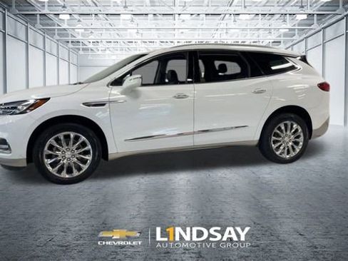 Used 2021 Buick Enclave Premium w/ Sun and Sites Package image 6