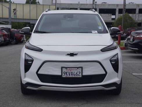 Used 2023 Chevrolet Bolt EUV LT w/ Driver Confidence Package FWD image 6