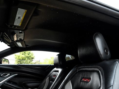 Used 2019 Chevrolet Camaro SS RWD image 39