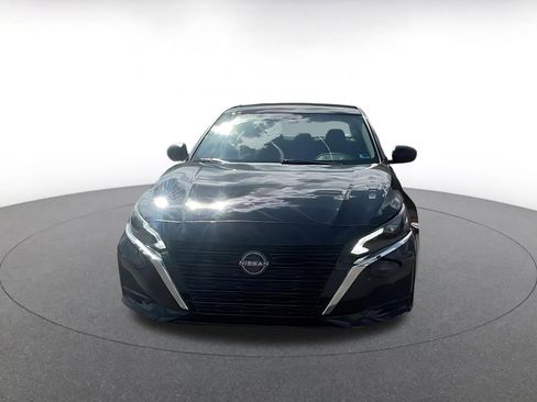 Used 2025 Nissan Altima 2.5 SV image 4