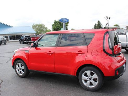 Used 2019 Kia Soul w/ Option Group 020 FWD image 2