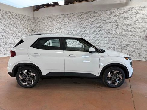 New 2026 Hyundai Venue SEL image 6