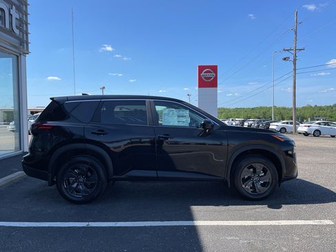 New 2026 Nissan Rogue SV image 22