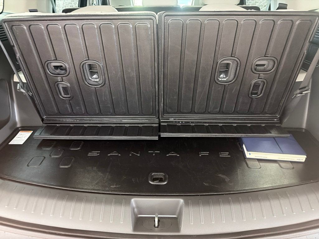 Certified 2026 Hyundai Santa Fe SEL FWD image 9