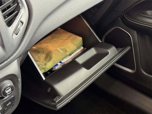 Used 2019 Jeep Compass Latitude w/ Cold Weather Group image 31